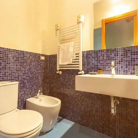 Sciara Larmisi לינה וארוחת בוקר 4*